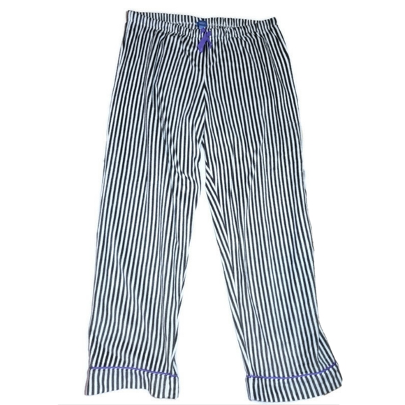 LIKE NEW Simply Vera Vera Wang Striped Pajama Set - Picture 4 of 10